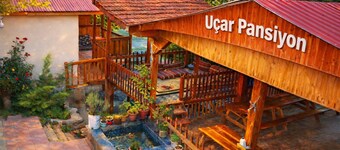 Kapuzbasi Uçar Pansiyon