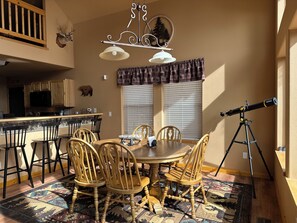 Outdoor dining - Stargazing Family Cabin, 2mi to Burrow St & Hiking Trls. 2BR+Loft/Office, 2.5BA. (Cloudcroft)