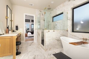 Shower, hair dryer, towels, soap - HAVEN HAUS, Sleeps 22, Game Room, Pool + Hot Tub (Kingsland)