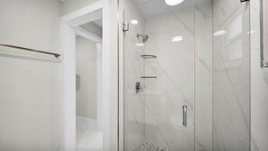 Shower, hair dryer, towels, soap - The Azure K-Lux (Cape Coral)