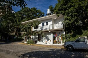 基本開放式客房, 陽台, 城市景觀 | 外觀