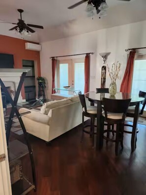 Dining - Two-bedroom house that sleeps 6 in St. George's. Your home away from home! (St.George's)