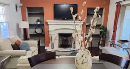 Two-bedroom house that sleeps 6 in St. George's. Your home away from home!