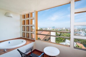 Property grounds - Ocean Front Studio with Pool and Fitness Center (Puerto Vallarta)