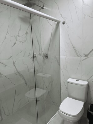 Zimmer, Veranda | Badezimmer