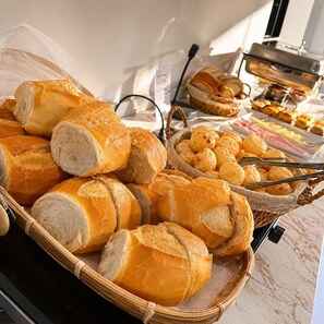 Free daily buffet breakfast - Hotel Blox Sorriso (Sorriso)