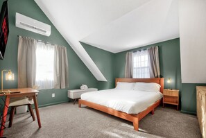 4 bedrooms, desk, iron/ironing board, travel cot - Amherst -NEW - Campus Convenience & Social Privacy (Amherst)