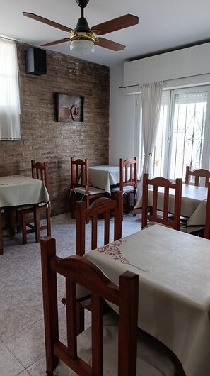 Dining - Altas Cumbres Hotel & Apart (Villa Carlos Paz)