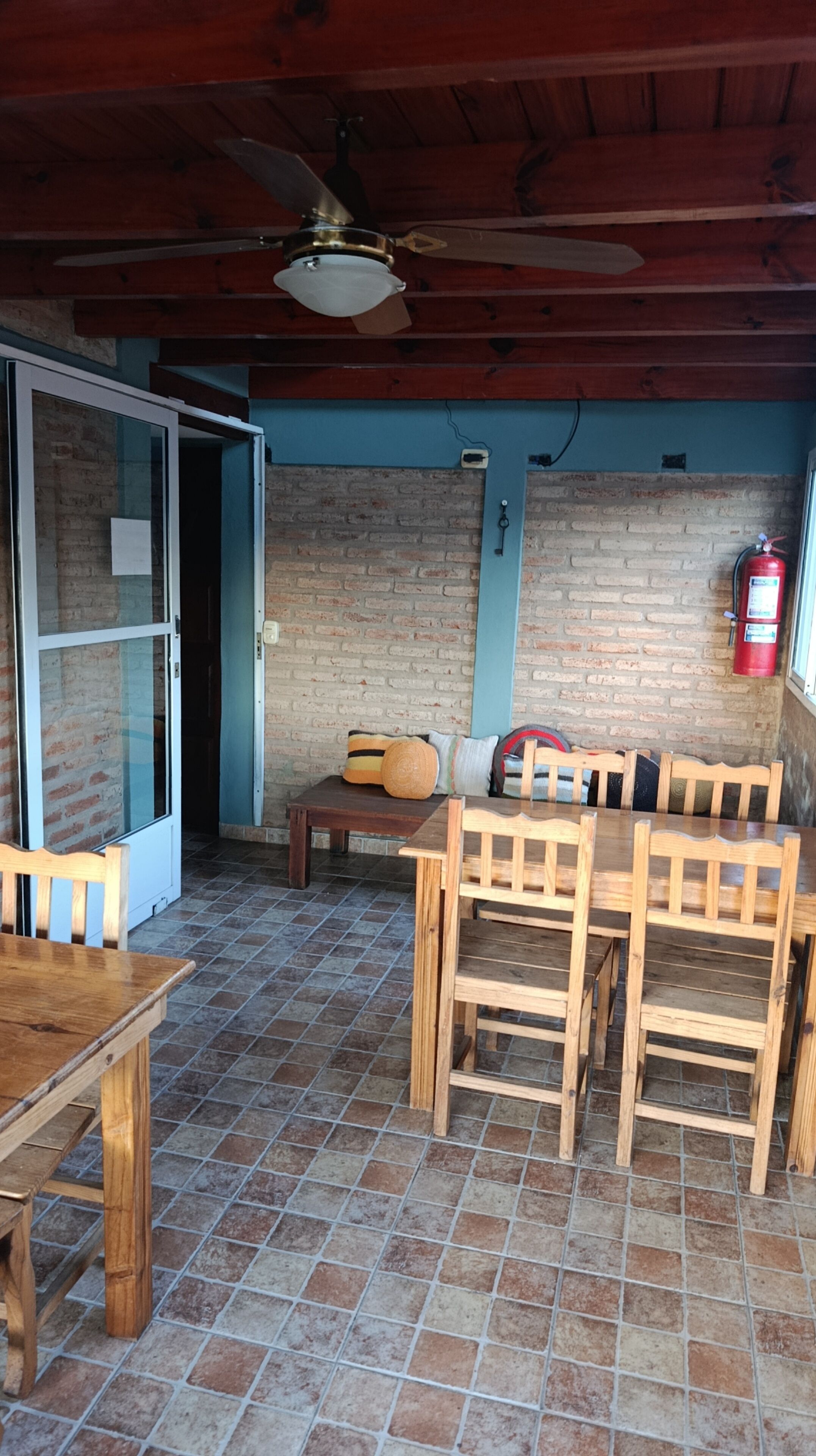 屋外ダイニングエリア