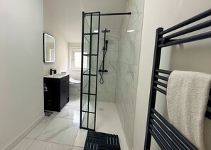 Towels - Beautifully Renovated Period Cottage in Moffat - Pass the Keys (Moffat)