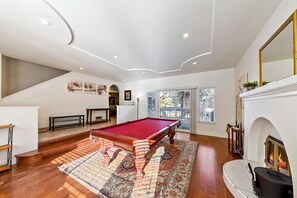 Games room - Gold Family Escape:4BR,3BA,Game Rm-10 Min to Ski (South Lake Tahoe)
