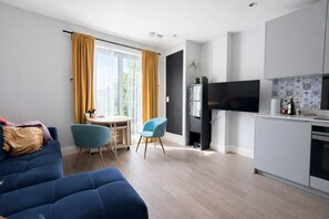 Living area - Sleek Modern 1BDR Steps from Northfields Station (Greater London)