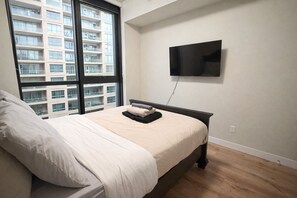 Room - Home In The Clouds | Downtown Retreat | Gym (Kitchener)
