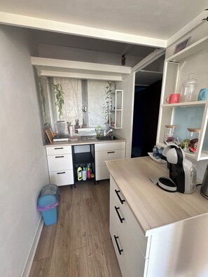 Unclassified image, 5 of 6, button - Vrbo Property (Vendôme)