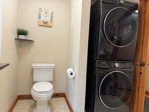 Bathroom - The Carriage House (Tolland)