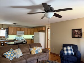 Living area - The Carriage House (Tolland)