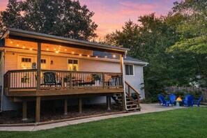 Terrace/patio - Groups Welcome-Sleeps 20-Pets OK-Fire Pit-BBQ (Charlotte)