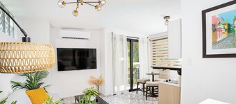 Saeside Sanctuary: Bright& Airy 2BR