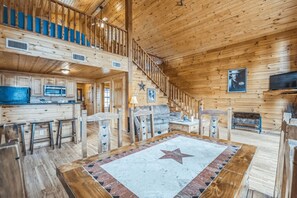 Family Cabin, Pets allowed | Living area - Water's Edge RV Resort (Willis)