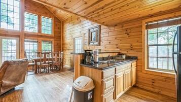 Family Cabin, Pets Allowed | Interior