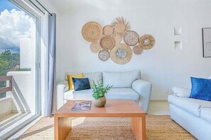 TV - Playa Condo, Private Rooftop Terrace & Pool (Playa del Carmen)
