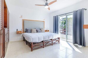 Iron/ironing board, WiFi, bed sheets - Playa Condo, Private Rooftop Terrace & Pool (Playa del Carmen)