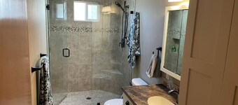 Cozy 2-bedroom Wenatchee view house close to town