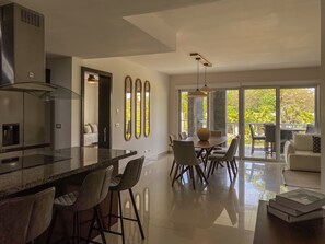 Interior - 2BR Beachfront Condo Playa | Pool & Beach (Playa del Carmen)
