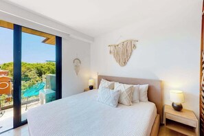 Internet, bed sheets - Playa del Carmen Studio: Rooftop Pool & Balcony (Playa del Carmen)
