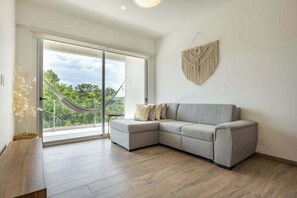 TV, offices - Playacar Accessible Condo - Pools - Sleeps 7 (Playa del Carmen)