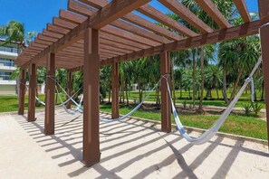 Property grounds - Beachfront Studio | Resort Pool & Beach Access (Playa del Carmen)