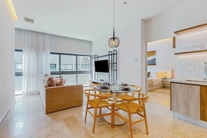 Interior - Playa 2BR | Rooftop Pool, Ocean View & Gym (Playa del Carmen)
