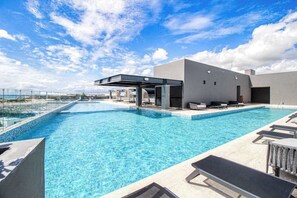 Pool - Playa 2BR | Rooftop Pool, Ocean View & Gym (Playa del Carmen)