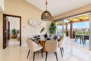 Dining - Mareazul Beachfront Resort - 3BR - Pools & Gym (Playa del Carmen)