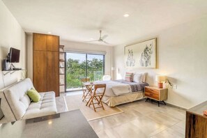 Iron/ironing board, Internet - Modern Studio - Rooftop Pool, Gym & Balcony (Playa del Carmen)