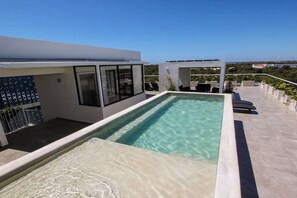 Pool - Modern Studio - Rooftop Pool, Gym & Balcony (Playa del Carmen)