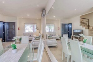 Dining - 3BR Villa - Playa del Carmen - Pool - Sleeps 7 (Playa del Carmen)