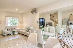 Interior - 3BR Villa - Playa del Carmen - Pool - Sleeps 7 (Playa del Carmen)