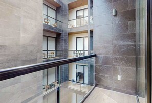 Interior - Modern 1BR Condo | Rooftop Pool & Gym, Near Beach (Playa del Carmen)