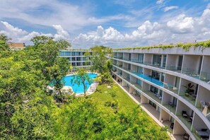 Exterior - Playacar 2BR | Balcony, Pool & Beach Access (Playa del Carmen)