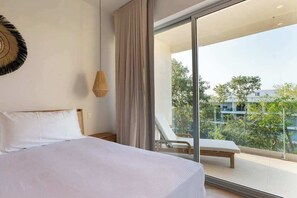 Iron/ironing board, WiFi, bed sheets, wheelchair access - The Leaf 2BR | Balcony, Pool & Downtown Playa (Playa del Carmen)