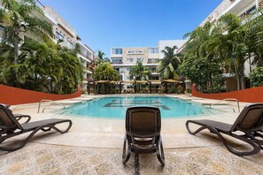 Pool - Playa Penthouse | 2BR, Rooftop Terrace, Sleeps 6 (Playa del Carmen)