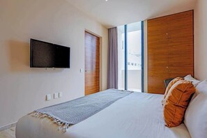 Iron/ironing board, WiFi, bed sheets, wheelchair access - Playa Studio | Rooftop Pool & Balcony (Playa del Carmen)
