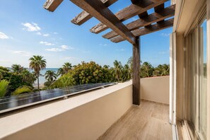 Terrace/patio - 4 Bedroom Villa + 3 Pools in Hotel Zone (Cancún)