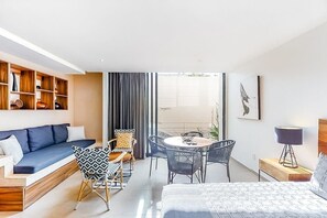 Interior - Playa Studio · Rooftop Pool · Walk to 5th Ave (Playa del Carmen)