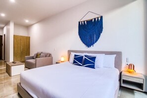 1 bedroom, iron/ironing board, WiFi, bed sheets - Playa del Carmen Studio: Rooftop Pool & Gym (Playa del Carmen)