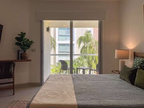 Iron/ironing board, WiFi, bed sheets, wheelchair access - Oceanfront Studio | Pool & Beach | Playa (Playa del Carmen)