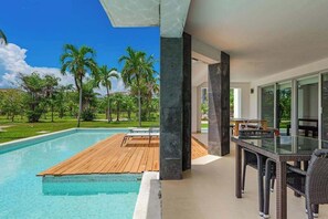 Pool - Beachfront 3BR Condo, Resort Pool | Playa (Playa del Carmen)