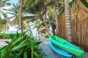 On the beach - Beachfront 8BR Villa, Private Pool | Tulum (Tulum)