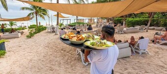 Xpu-Ha Beach Residential Resort Villa with pool, gym, tennis courts